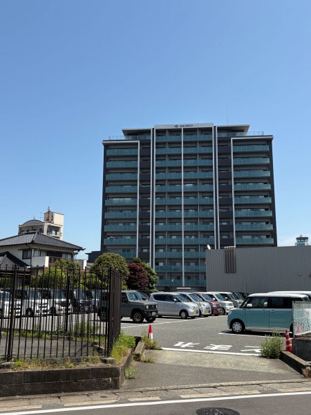 福岡市博多区、マンションの外観画像です
