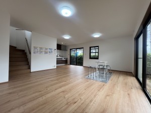 筑紫野市美しが丘南、中古一戸建ての居間画像です