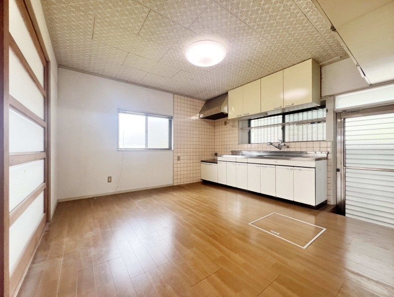 三養基郡みやき町、中古一戸建ての居間画像です