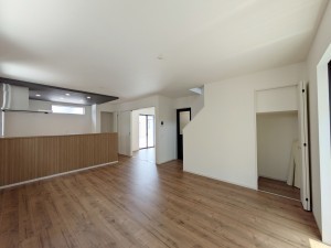 那珂川市今光、新築一戸建ての居間画像です