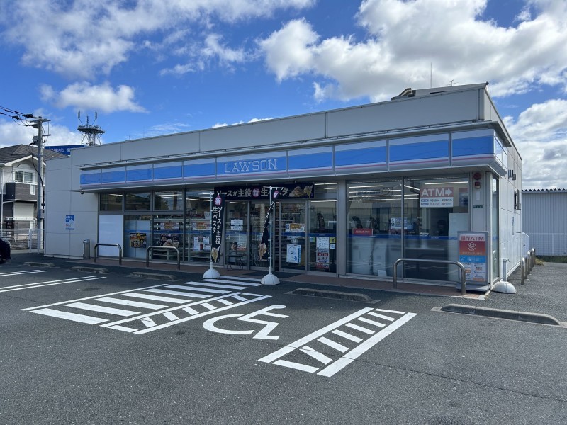 福津市西福間、新築一戸建てのコンビニ画像です