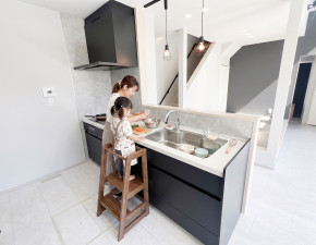 三養基郡上峰町前牟田、中古一戸建てのキッチン画像です
