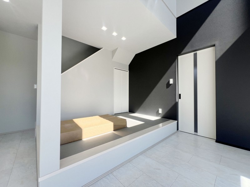 三養基郡上峰町前牟田、中古一戸建ての居間画像です