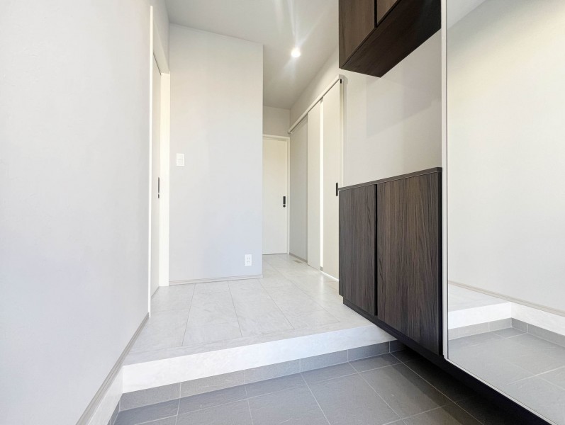 三養基郡上峰町前牟田、中古一戸建ての玄関画像です