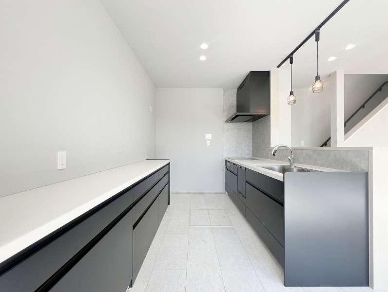 三養基郡上峰町前牟田、中古一戸建てのキッチン画像です