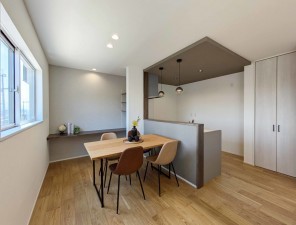 福岡市早良区飯倉、新築一戸建ての居間画像です