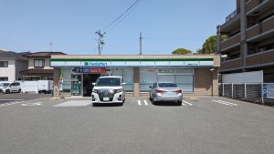 福岡市早良区飯倉、新築一戸建てのコンビニ画像です