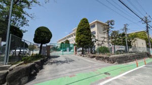 福岡市早良区飯倉、新築一戸建ての小学校画像です