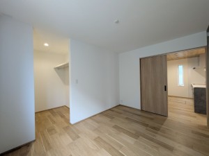 三養基郡みやき町東尾、新築一戸建ての寝室画像です