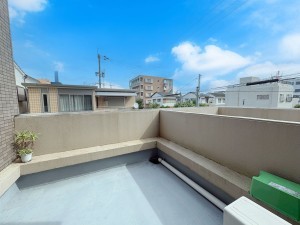 大牟田市本町、マンションのバルコニー画像です