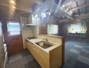 福岡市博多区西春町、中古一戸建てのキッチン画像です