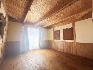 福岡市博多区西春町、中古一戸建ての居間画像です