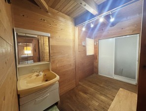 福岡市博多区西春町、中古一戸建ての洗面画像です