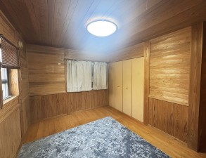 福岡市博多区西春町、中古一戸建ての居間画像です