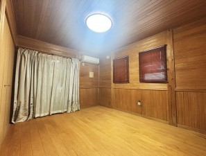 福岡市博多区西春町、中古一戸建ての居間画像です