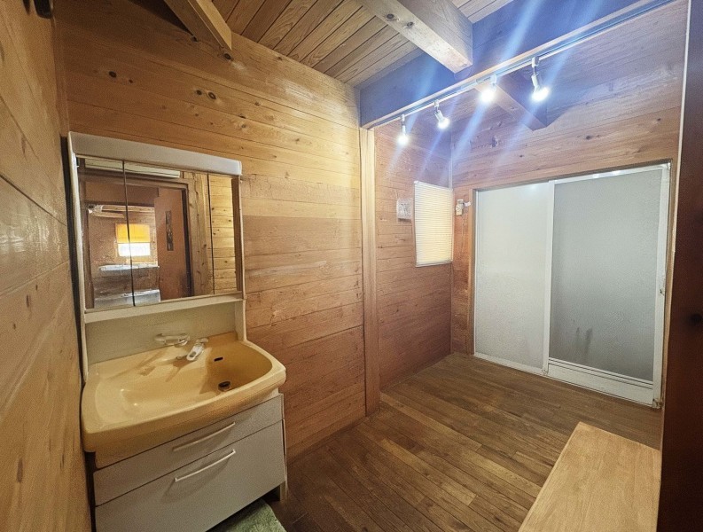 福岡市博多区西春町、中古一戸建ての洗面画像です