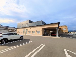 神埼市神埼町本堀、新築一戸建ての銀行画像です