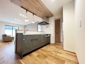 神埼市神埼町本堀、新築一戸建てのキッチン画像です