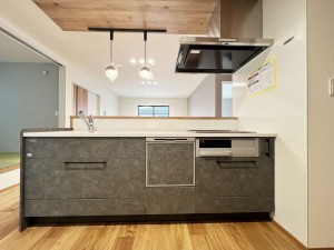 神埼市神埼町本堀、新築一戸建てのキッチン画像です