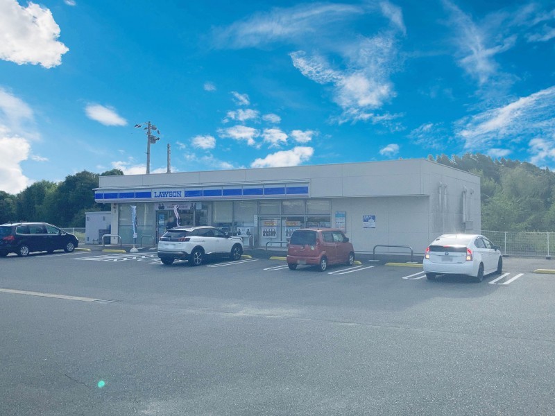 神埼市神埼町本堀、新築一戸建てのコンビニ画像です