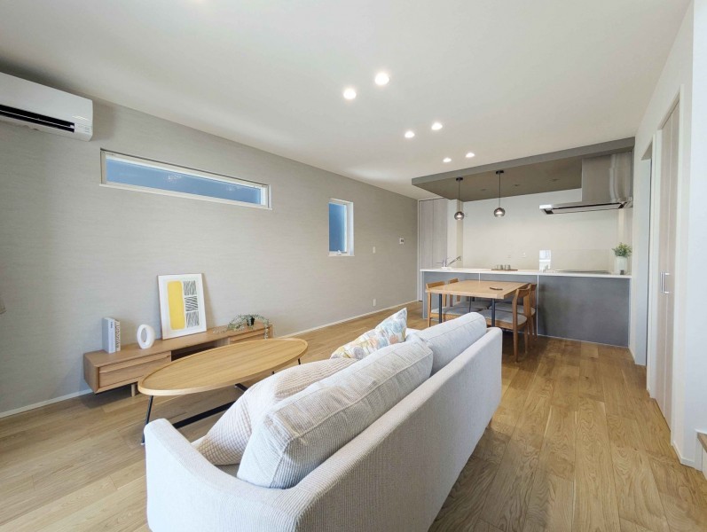 神埼市神埼町本堀、新築一戸建ての居間画像です