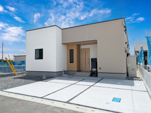 神埼市神埼町本堀、新築一戸建ての外観画像です