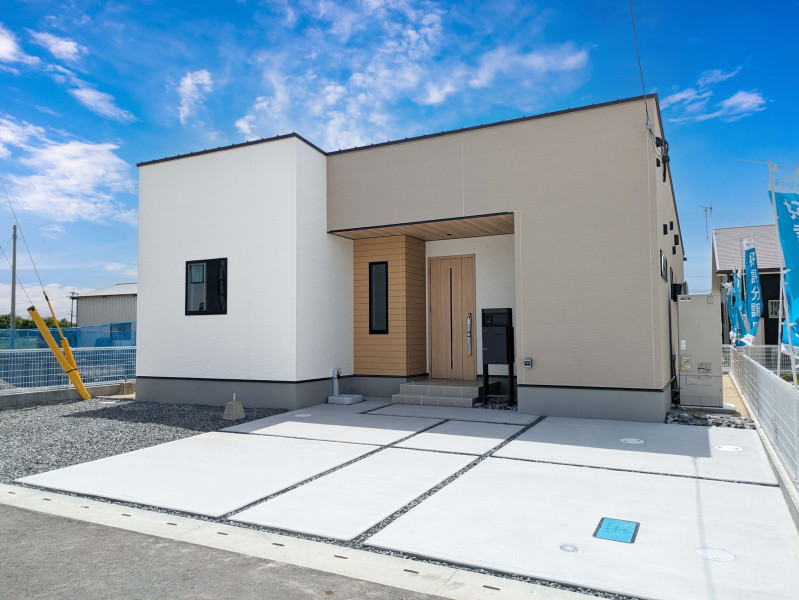 神埼市神埼町本堀、新築一戸建ての外観画像です
