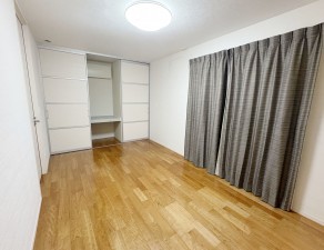 太宰府市高雄、中古一戸建ての寝室画像です