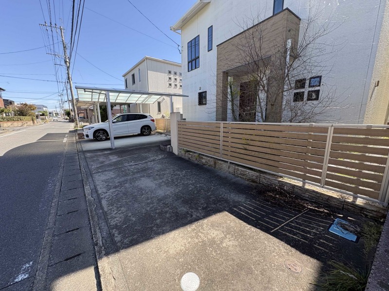 久留米市善導寺町与田、中古一戸建ての駐車場画像です