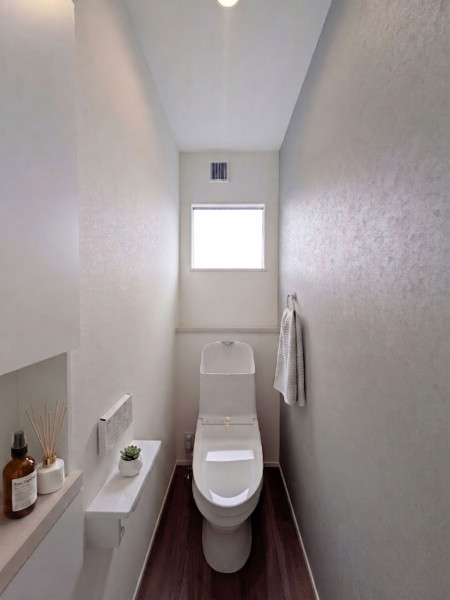 糸島市前原南、新築一戸建てのトイレ画像です