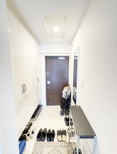 筑紫野市針摺中央、マンションの玄関画像です