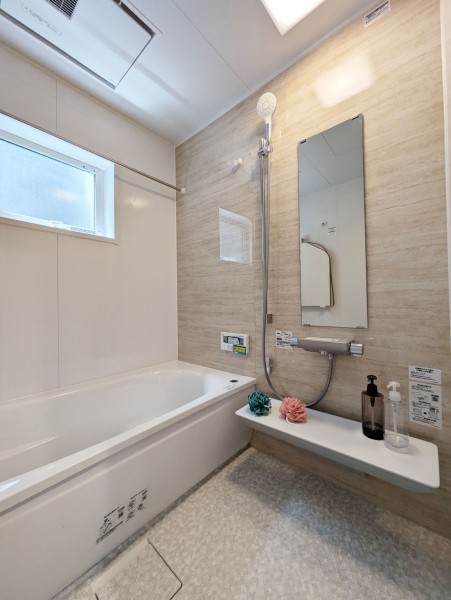 筑紫野市大字筑紫、新築一戸建ての風呂画像です