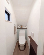 筑紫野市大字筑紫、新築一戸建てのトイレ画像です