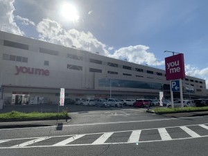 筑紫野市大字筑紫、新築一戸建てのショッピングセンター画像です