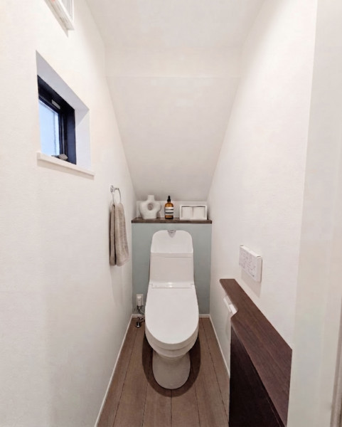筑紫野市大字筑紫、新築一戸建てのトイレ画像です