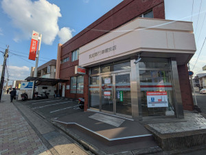 久留米市津福今町、新築一戸建ての銀行画像です