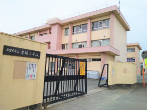 久留米市津福今町、新築一戸建ての小学校画像です