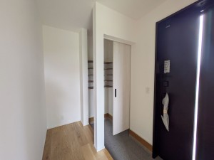 朝倉郡筑前町東小田、新築一戸建ての玄関画像です