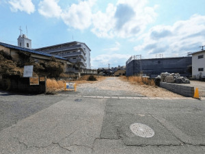 大野城市上大利、土地の前面道路を含む現地写真画像です