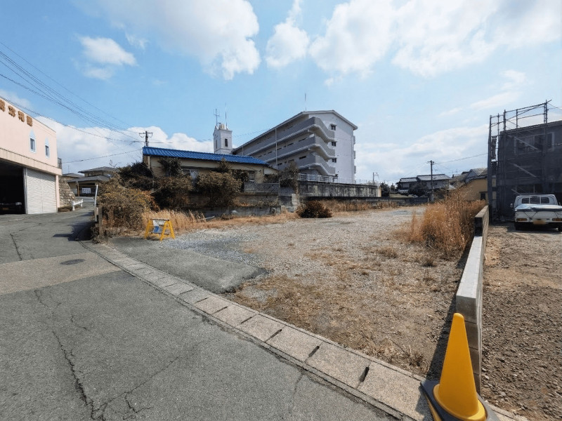 大野城市上大利、土地の前面道路を含む現地写真画像です