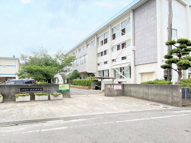 大野城市上大利、土地の中学校画像です