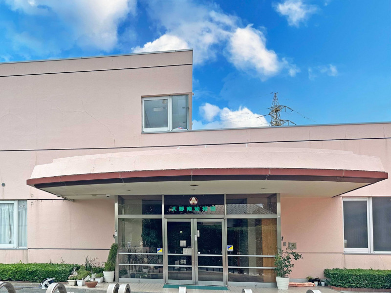 大野城市上大利、土地の幼稚園・保育園画像です