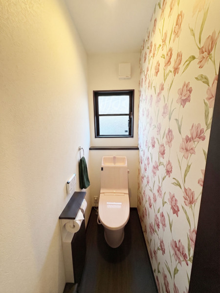 糟屋郡新宮町緑ヶ浜、中古一戸建てのトイレ画像です