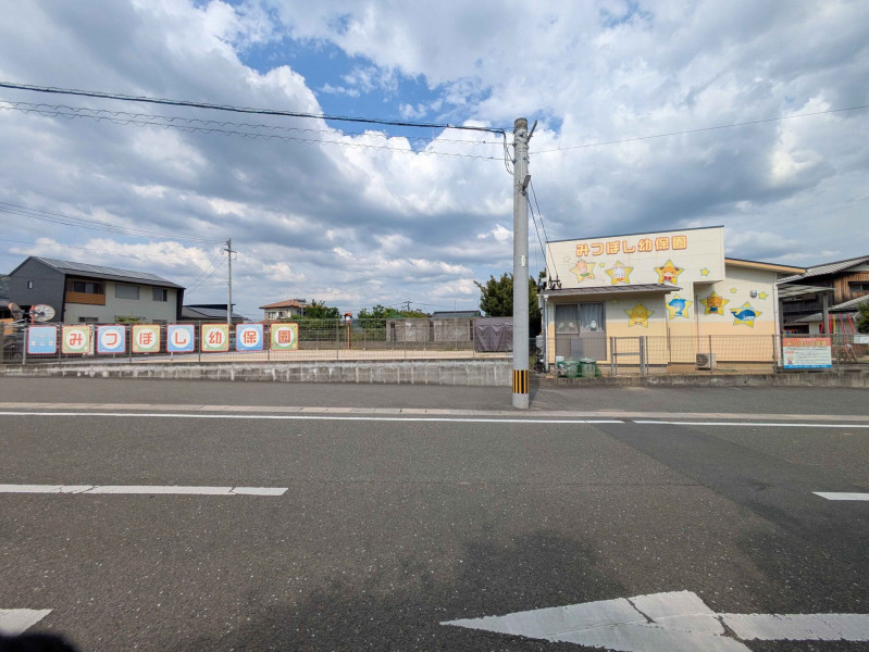 宗像市葉山、新築一戸建ての幼稚園・保育園画像です