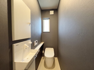 糟屋郡粕屋町原町、中古一戸建てのトイレ画像です