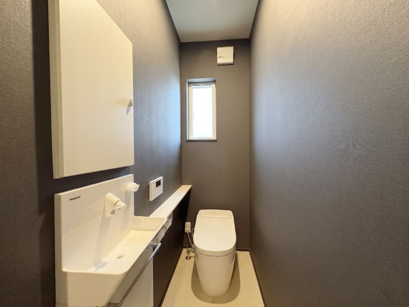 糟屋郡粕屋町原町、中古一戸建てのトイレ画像です