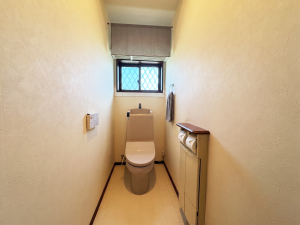 久留米市北野町大城、中古一戸建てのトイレ画像です