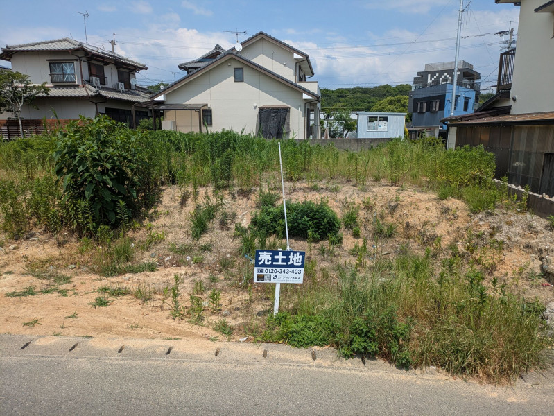 糟屋郡粕屋町駕与丁、土地の前面道路を含む現地写真画像です