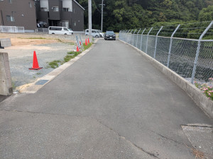 太宰府市坂本、土地の前面道路を含む現地写真画像です