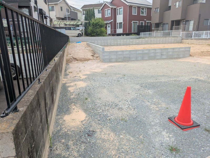太宰府市坂本、土地の前面道路を含む現地写真画像です